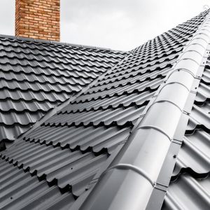 Best Option Between Metal and Asphalt Shingles